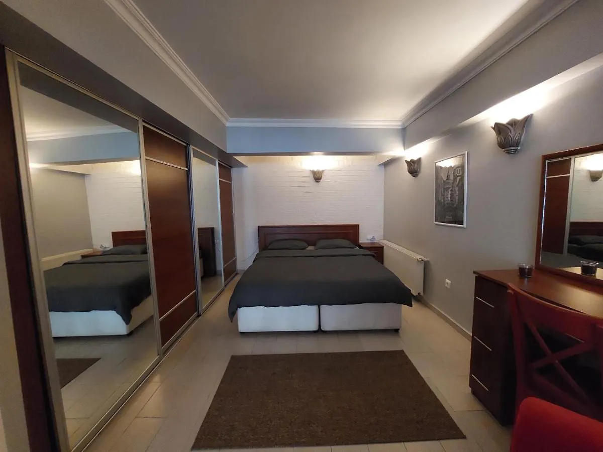 Spacious Apartment On Istiklal Avenue اسطنبول 0*,  تركيا