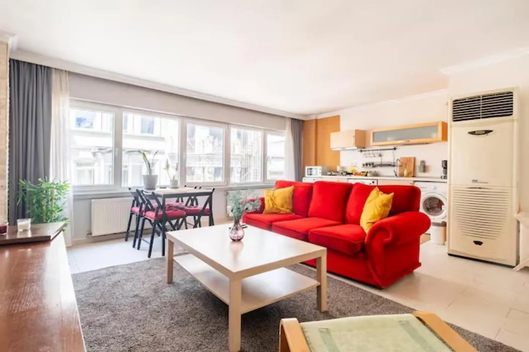 Spacious Apartment On Istiklal Avenue اسطنبول 0*,